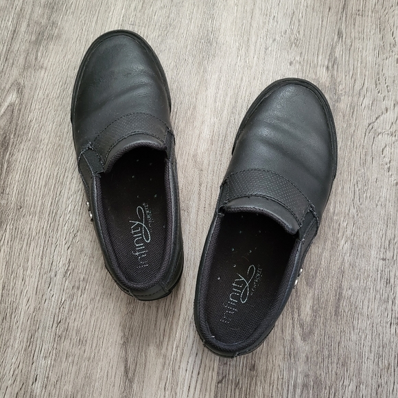 Infinity by Cherokee slip on shoes - Picture 1 of 6